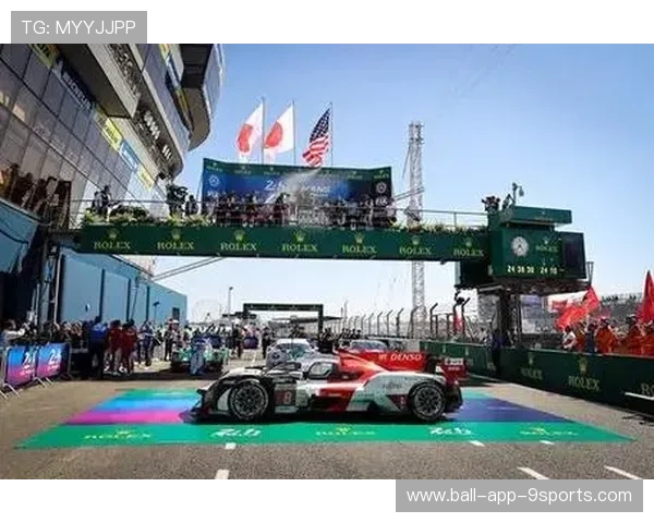 赛车若在关键时刻出事故，幕后会爆出多少秘密？