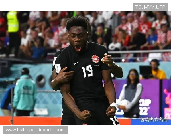 加拿大戴维斯飞速反击,打入精彩进球——速度与智慧点燃绿茵之夜 加拿大戴维斯飞速反击,打入精彩进球——速度与智慧点燃绿茵之夜